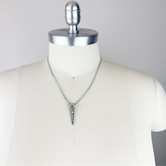 Chloe & Isabel • Stargaze Convertible Pendant Necklace - Picture 6 of 9